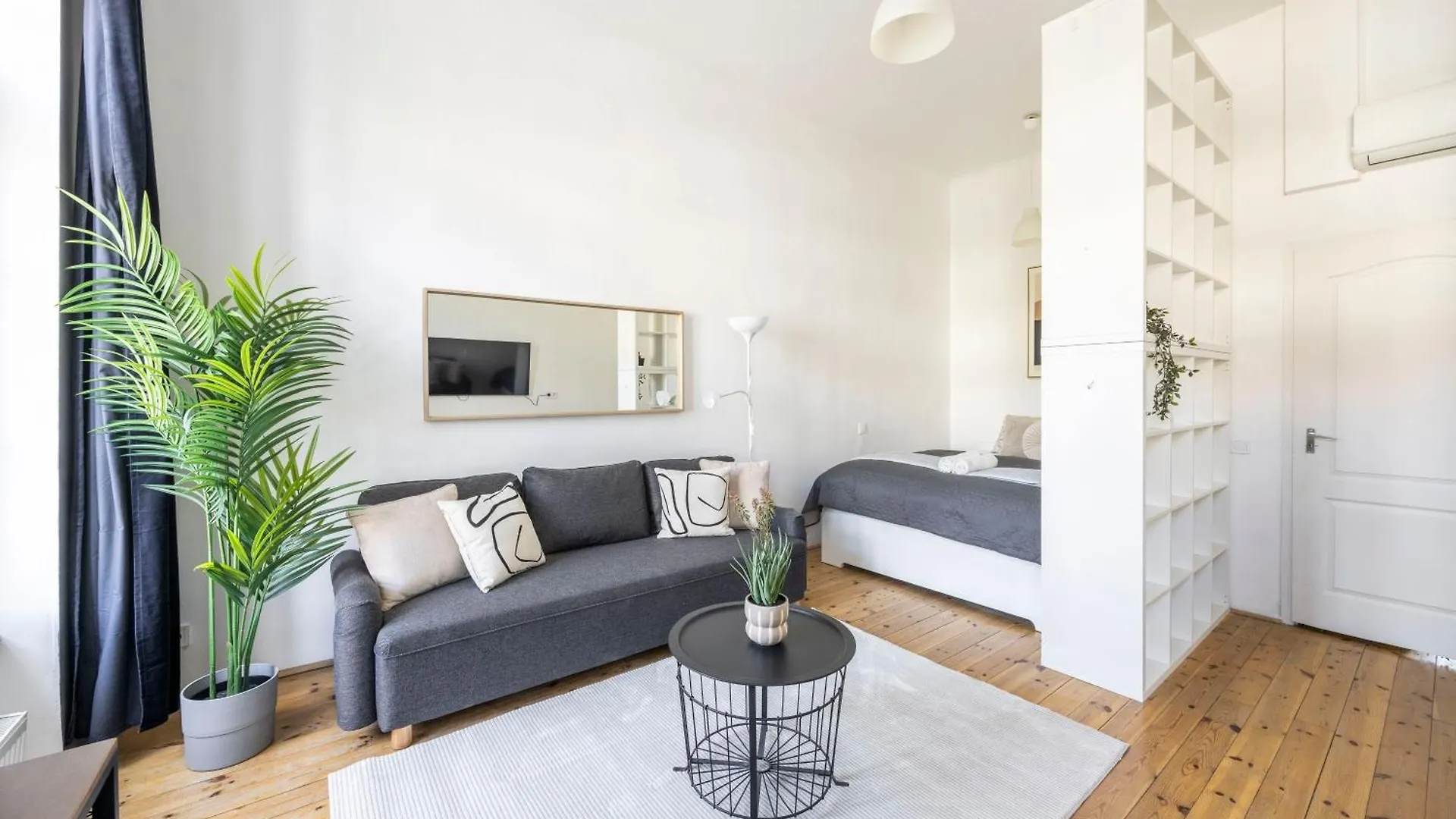 Deluxe Central 4Bedrm Apartment In The Heart Of Budapest 0*,