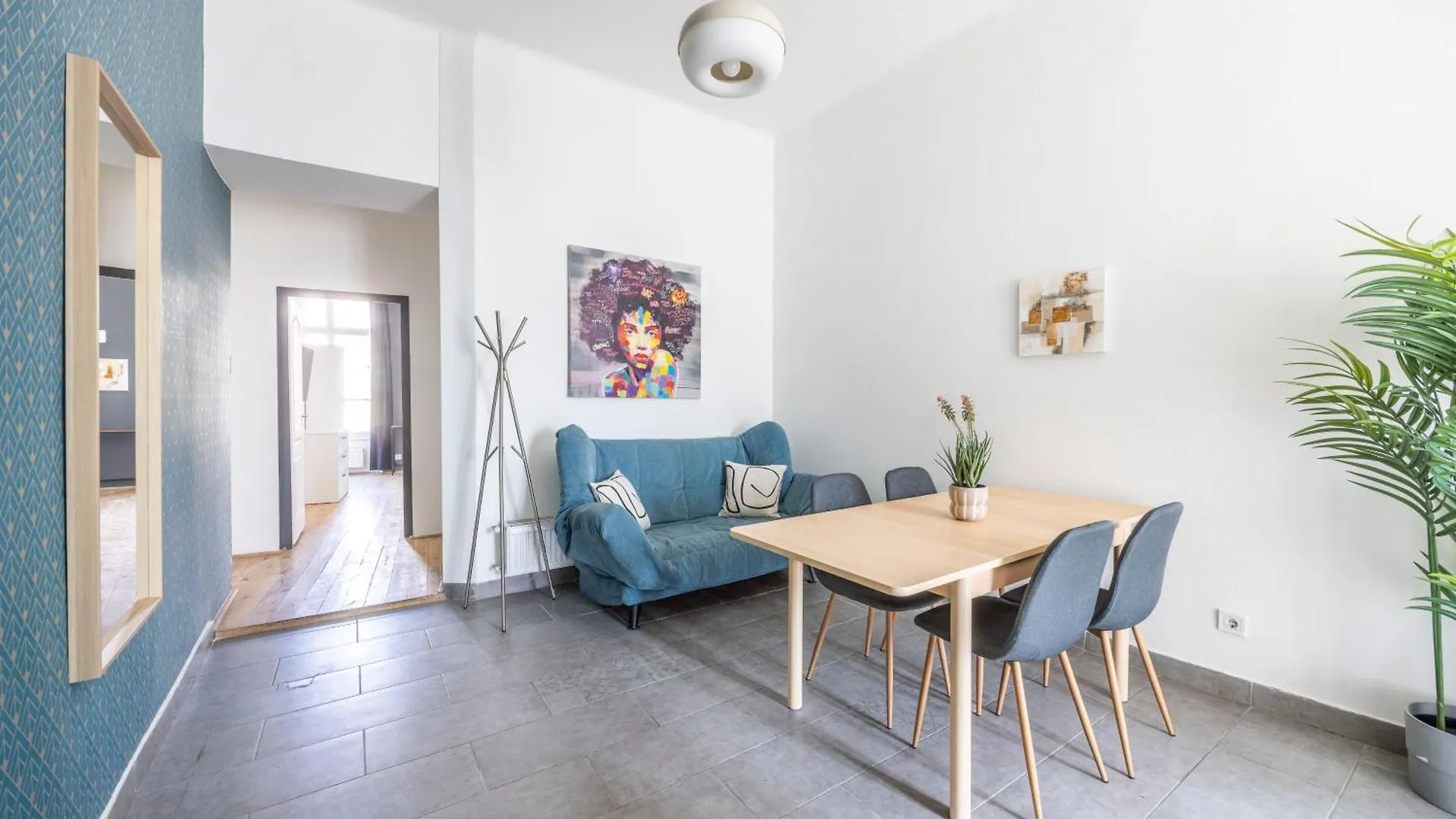 Deluxe Central 4Bedrm Apartment In The Heart Of Budapest Hungary